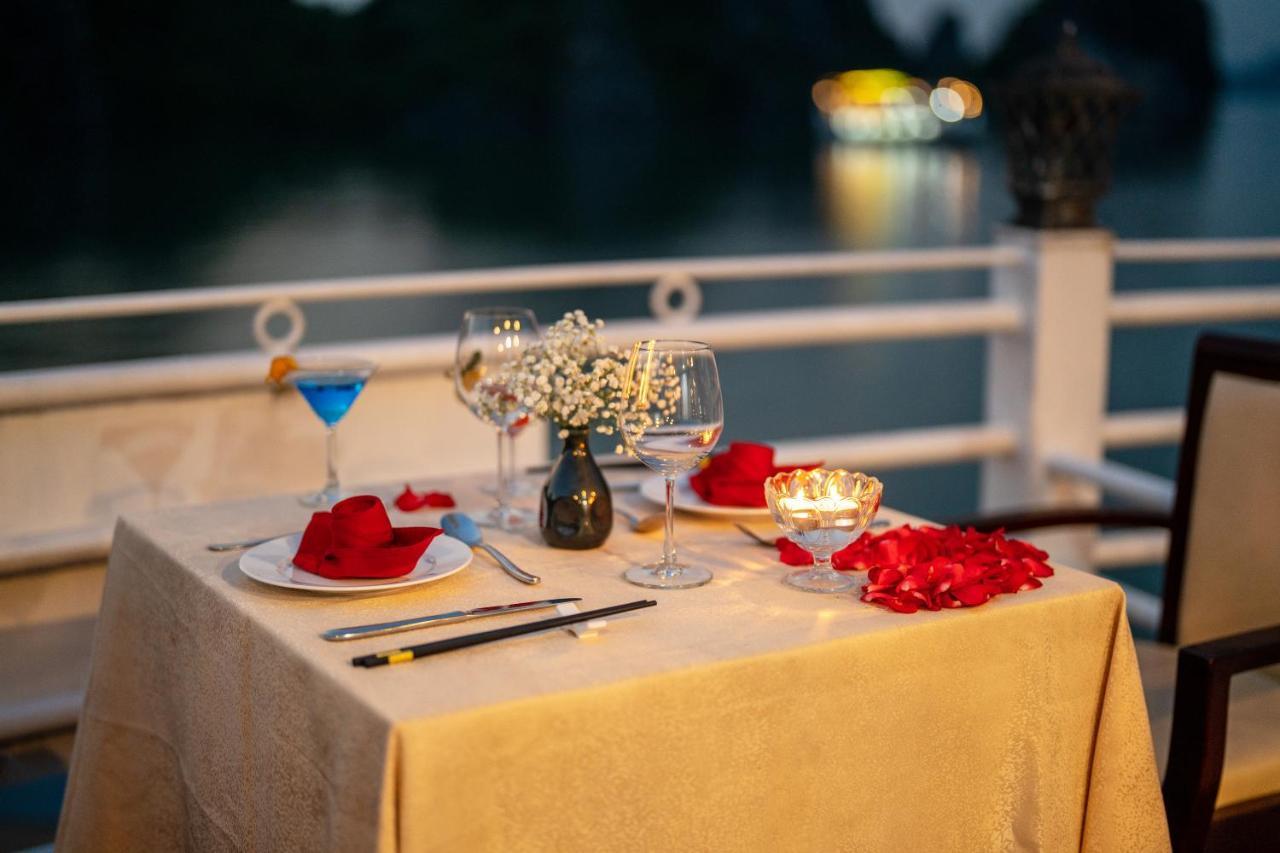 Hotel Swan Cruises Halong Ha Long Esterno foto