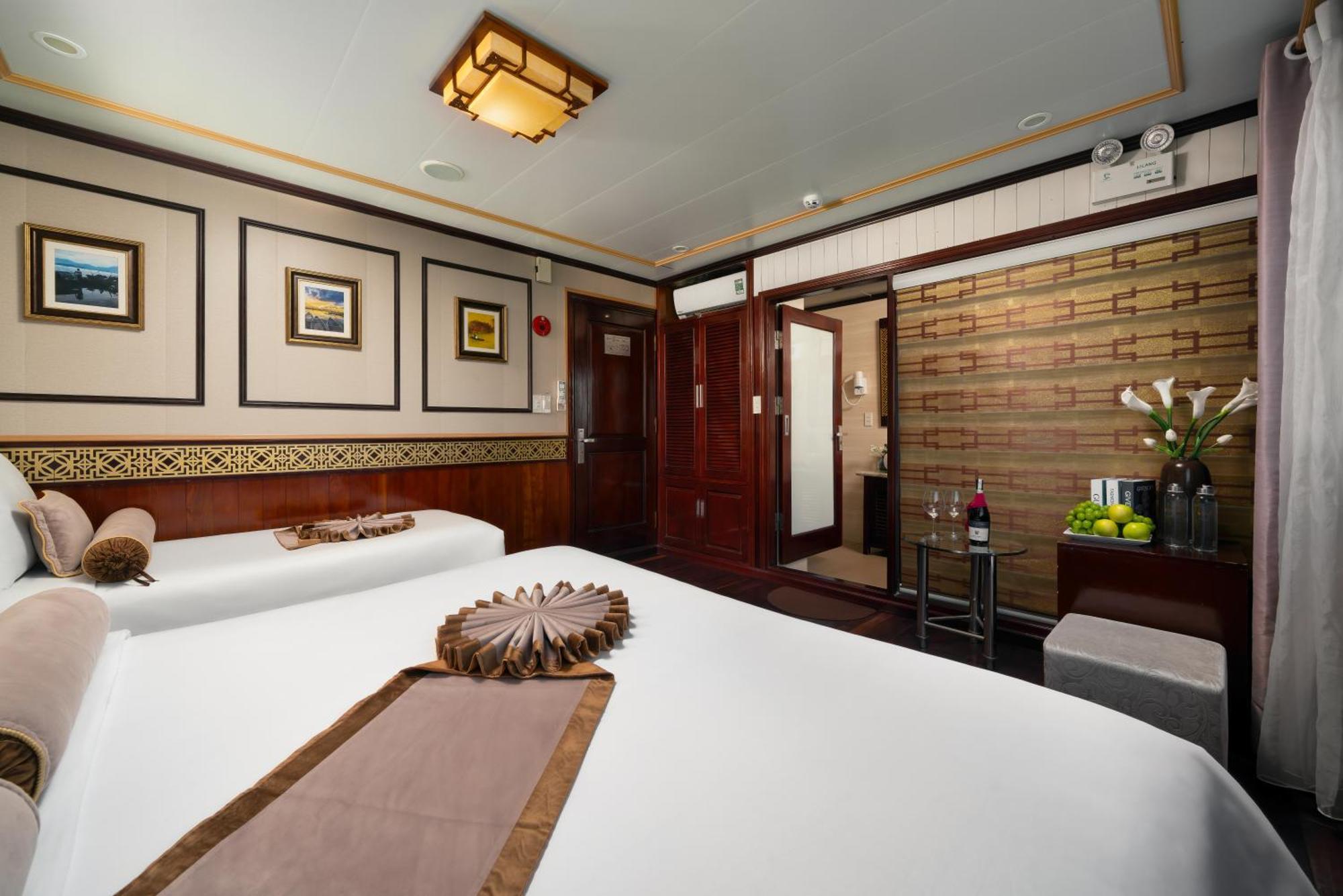 Hotel Swan Cruises Halong Ha Long Esterno foto