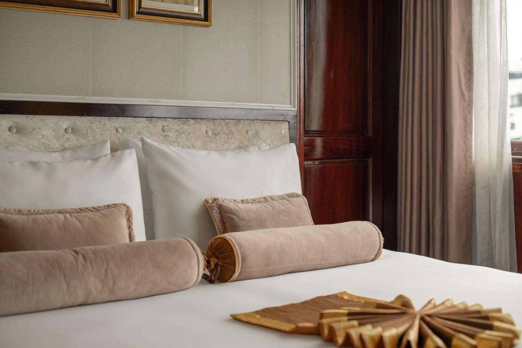 Hotel Swan Cruises Halong Ha Long Esterno foto